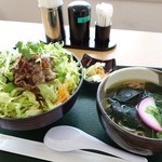 和歌山市役所14階 食堂 - 2014年5月　熊野牛丼とミニわかめそば【800+190円】