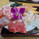 ていしょく屋 おるか - 丼のアップ  ご飯も多めなので注意
