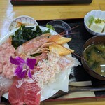 ていしょく屋 おるか - 海鮮丼 2500円