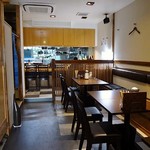 ゴロスケ - 落ち着ける店内