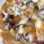 アルペンローズ - 生ハムとキノコのピザ
生ハムは写真撮る前に子供が食べ尽くした