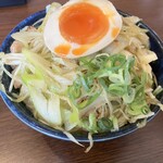三重豚骨醤油 三 - めしもん（ネギめし）