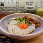 銀座うどんしら石 - ●牛すじうどん　800円