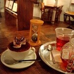 カフェ ニジョウヒピン