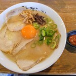 いっけんや - 特製ラーメン1300円と辛みそ150円。