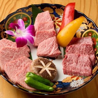 希少部位を味わう◆赤身と霜降りの三種盛りで贅沢なひとときを