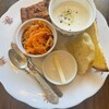 シャンパン・ブランチ - 料理写真:デリセットランチはショーケースから選びます