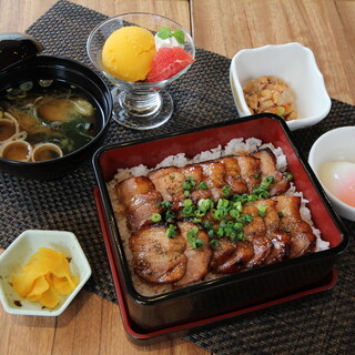 Casual Dining Chef's Table_0