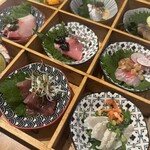 鶏と魚と炭火焼き 燈 - 