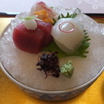 マグロ、鯛、イカのお造り