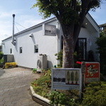 散歩道 - 外観も雰囲気あります