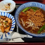 健康中華 青蓮 - 台湾ラーメンと麻婆丼