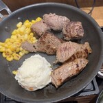 吉野家 - 料理写真:牛鉄板ステーキ定食