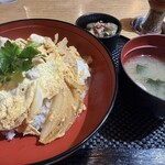 うなぎ 親子丼 焼き鳥 うな鶏酒場 - 
