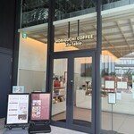 HORIGUCHI COFFEE à la table - お店の入り口