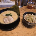 横浜家系ラーメン 喜夢家 - 料理写真: