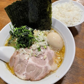 神楽坂家系ラーメン モンタナ_1
