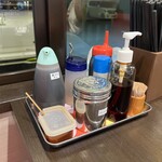 来来亭 - 料理写真:卓上