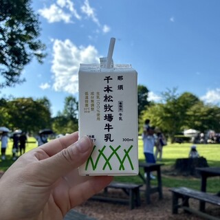 千本松牧場ソフトクリームショップ_1