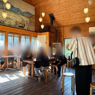千本松牧場ソフトクリームショップ_2