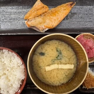 しんぱち食堂_1