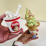 不二家 - 料理写真:ミルキーソフトクリームが見えない‥‥