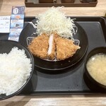 松のや - 料理写真:ロースかつ定食¥500