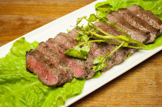 オリエンタルレシピカフェ - とろける味わい漢方和牛のステーキ
