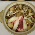 居酒屋 おんでこ - 季節の鍋　一例の鴨鍋です。　具はもちろん、旨味が出たスープはたまらないです。