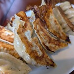 中華料理　蓮 - 皮はパリッとしつつ、モッチリしています♪
