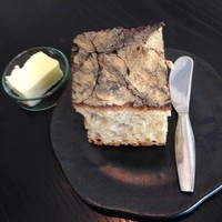 ラ・ボンヌターブル - ル　シュクレ　クールから取り寄せた特注パン
