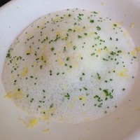 ラ・ボンヌターブル - 帆立貝と大和芋のムースで包み焼きにした平目