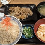 吉野家 - 料理写真:写真２