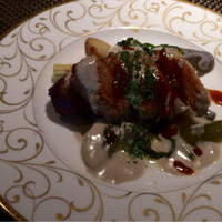 コントワール ミサゴ - 豚ヒレ肉のカダイフ包み焼き