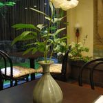 小さな町家の美術館　鶴屋定家 - 金継ぎしてある青磁の花瓶(2012.05)