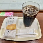 ドトールコーヒーショップ - ドリンク写真:しっとりバウムクーヘン、アイスコーヒーM