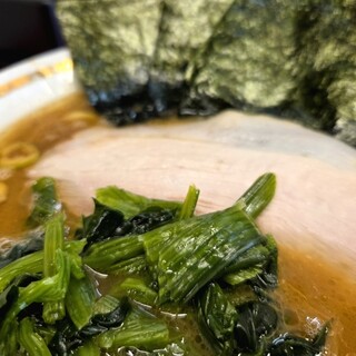 家系ラーメン 王道家直伝 との丸家 _1