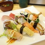 Tairyou Zushi - 2014年5月　大漁にぎりセット【1080円】