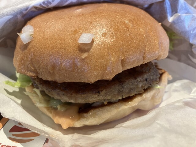 絶品チーズバーガーは史上最高のおBKバーカーだった』by Chandler