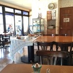 エスプリ・ド・ビゴ - 二階のカフェ