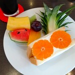 いちご 1CHIJYU FRUITCAFE 多田店 - フルーツサンドモーニング
