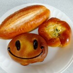 ニコニコパン - たまごロール、シュガーコッペパン、ニコニコパン