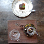 八六八ビル - ハーブティー、本日のミニスイーツ