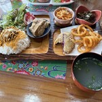 沖縄料理 がじゅまる - お汁も付きます