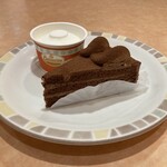 サイゼリヤ - 料理写真:チョコレートケーキ&ミルクジェラート(500円)