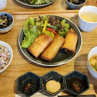 口コミ一覧 : はるまき食堂 凸凹 - 三河一宮/中華料理 [食べログ]