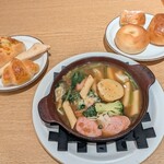 バケット - 料理写真:ランチ 野菜たっぷりポトフ(パン食べ放題付き)