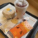 マクドナルド - 料理写真:朝マック チキンマックマフィンセット + チーズベーコンポテトパイ
