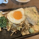 ブロッコリ - 海老とアボガドのクリームハンバーグ（