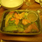 Arancino on Beachwalk - エビとアボカドのサラダ